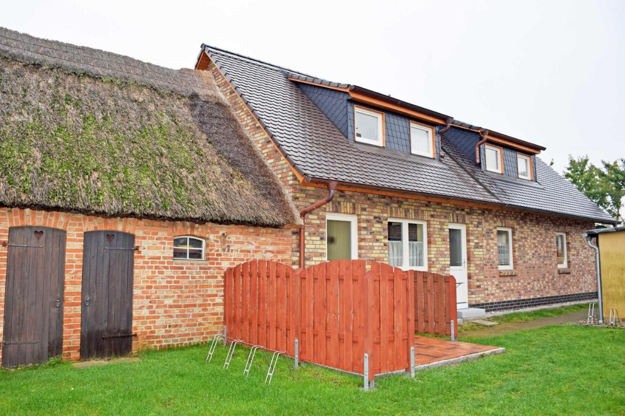 Ferienhaus Mit Terrasse Am Heideweg Baabe Extérieur photo